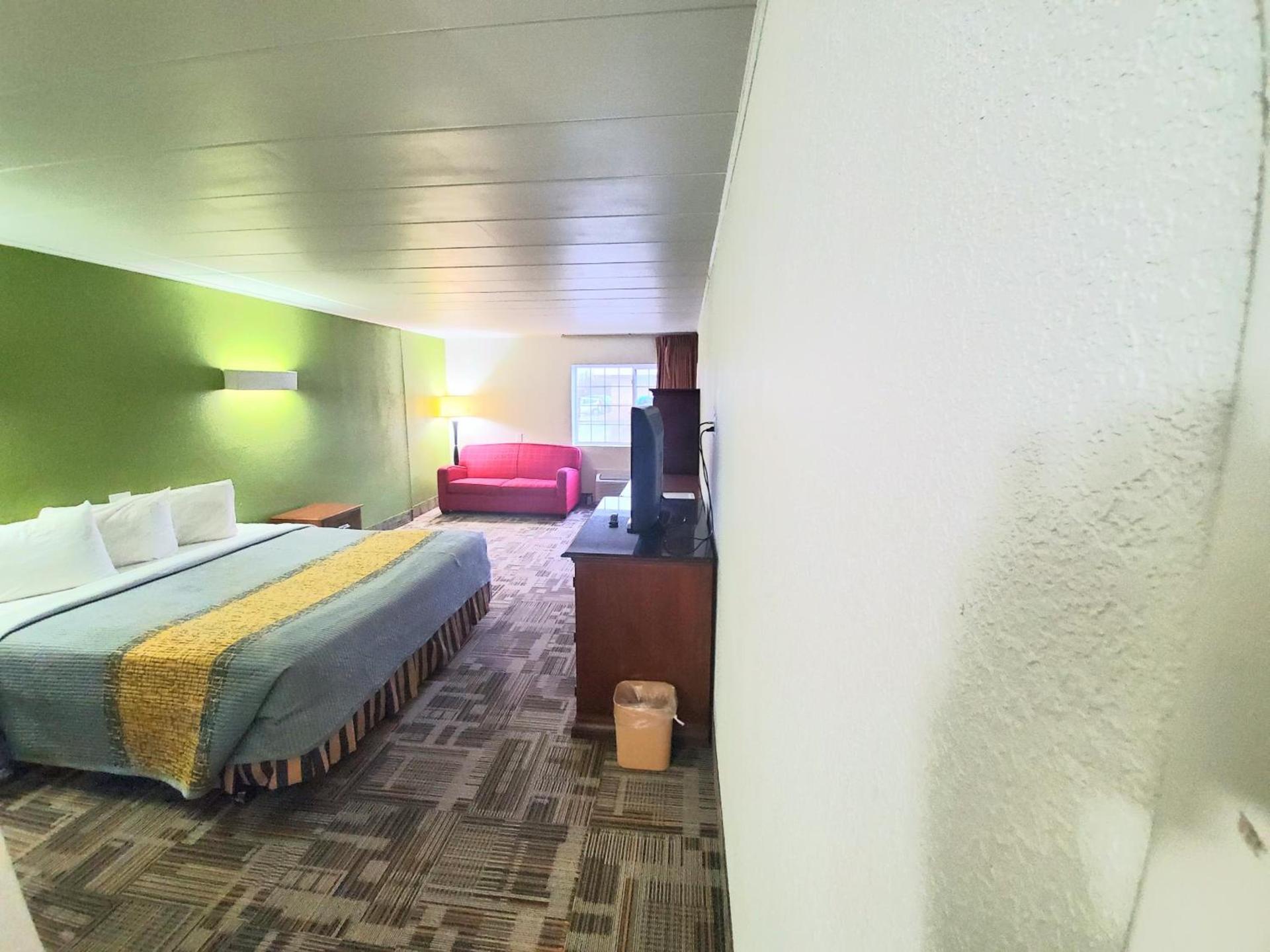 Royal Inn Hotel photo 24