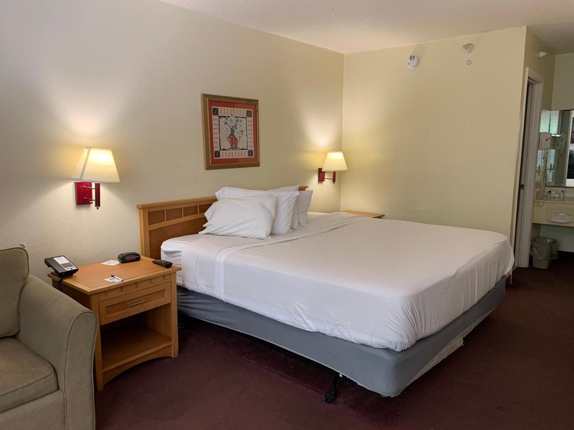Americas Best Value Inn & Suites Melbourne photo 4