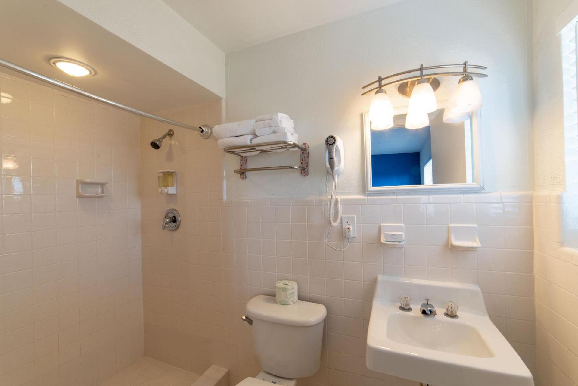 Captain's Table Hotel by Everglades Adventures photo 27
