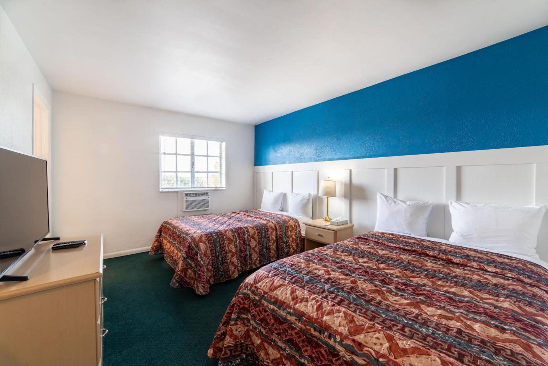 Captain's Table Hotel by Everglades Adventures photo 25