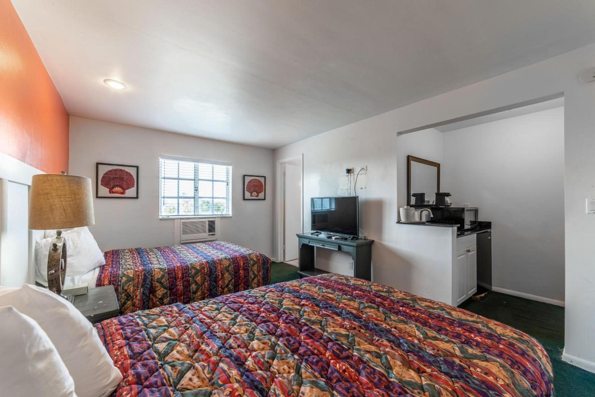 Captain's Table Hotel by Everglades Adventures photo 30