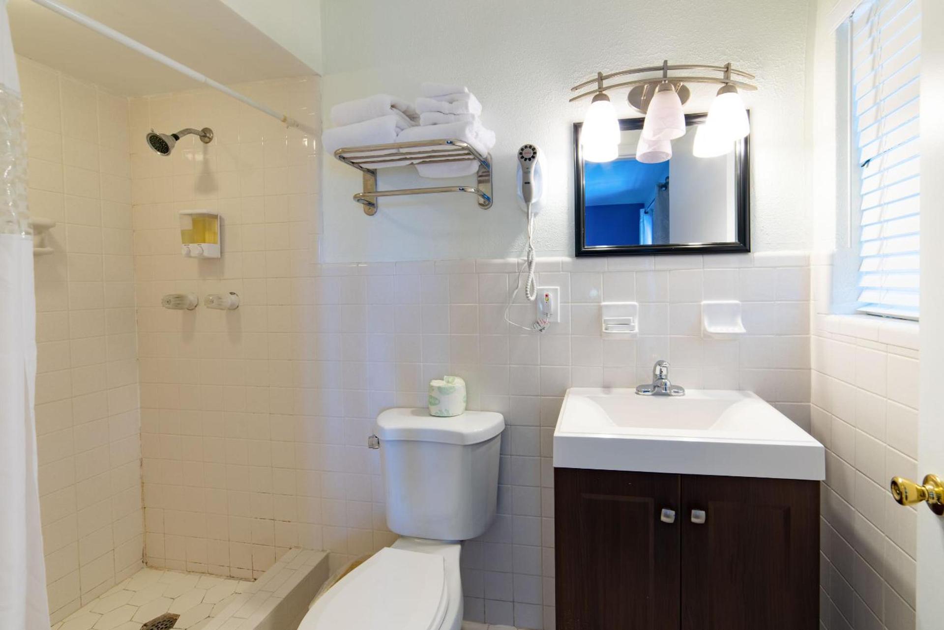 Captain's Table Hotel by Everglades Adventures photo 46