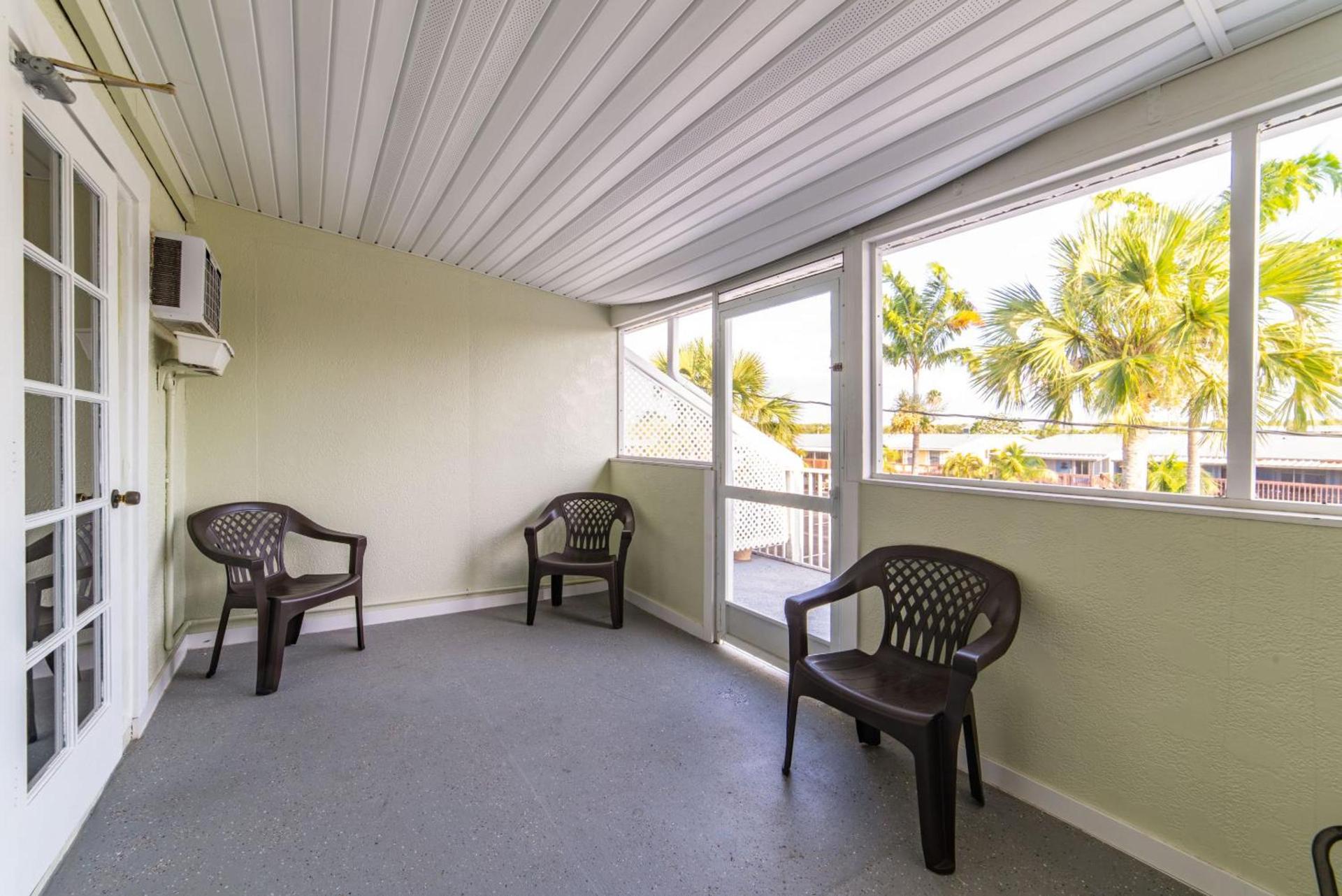 Captain's Table Hotel by Everglades Adventures photo 44