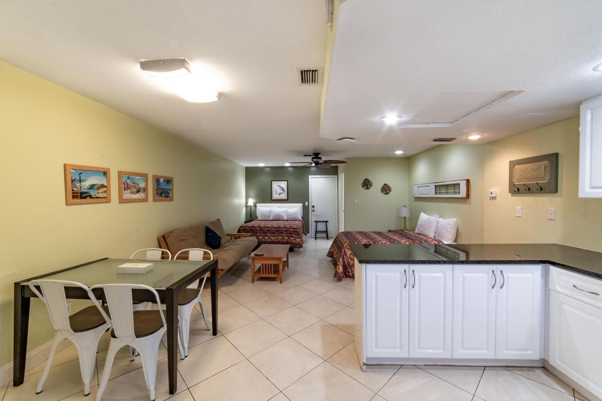 Captain's Table Hotel by Everglades Adventures photo 61