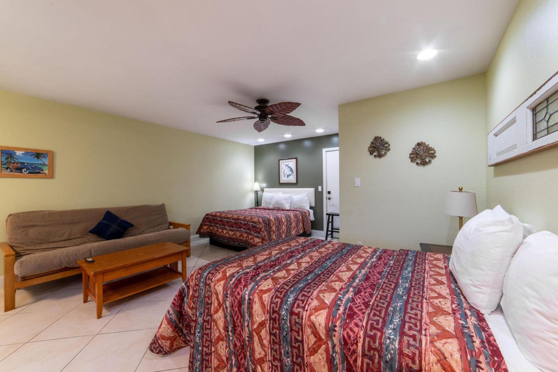 Captain's Table Hotel by Everglades Adventures photo 54
