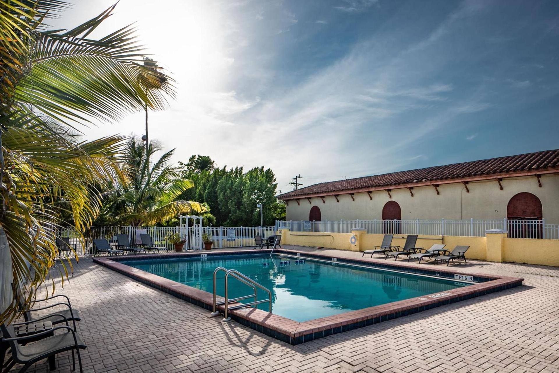 Captain's Table Hotel by Everglades Adventures photo 64
