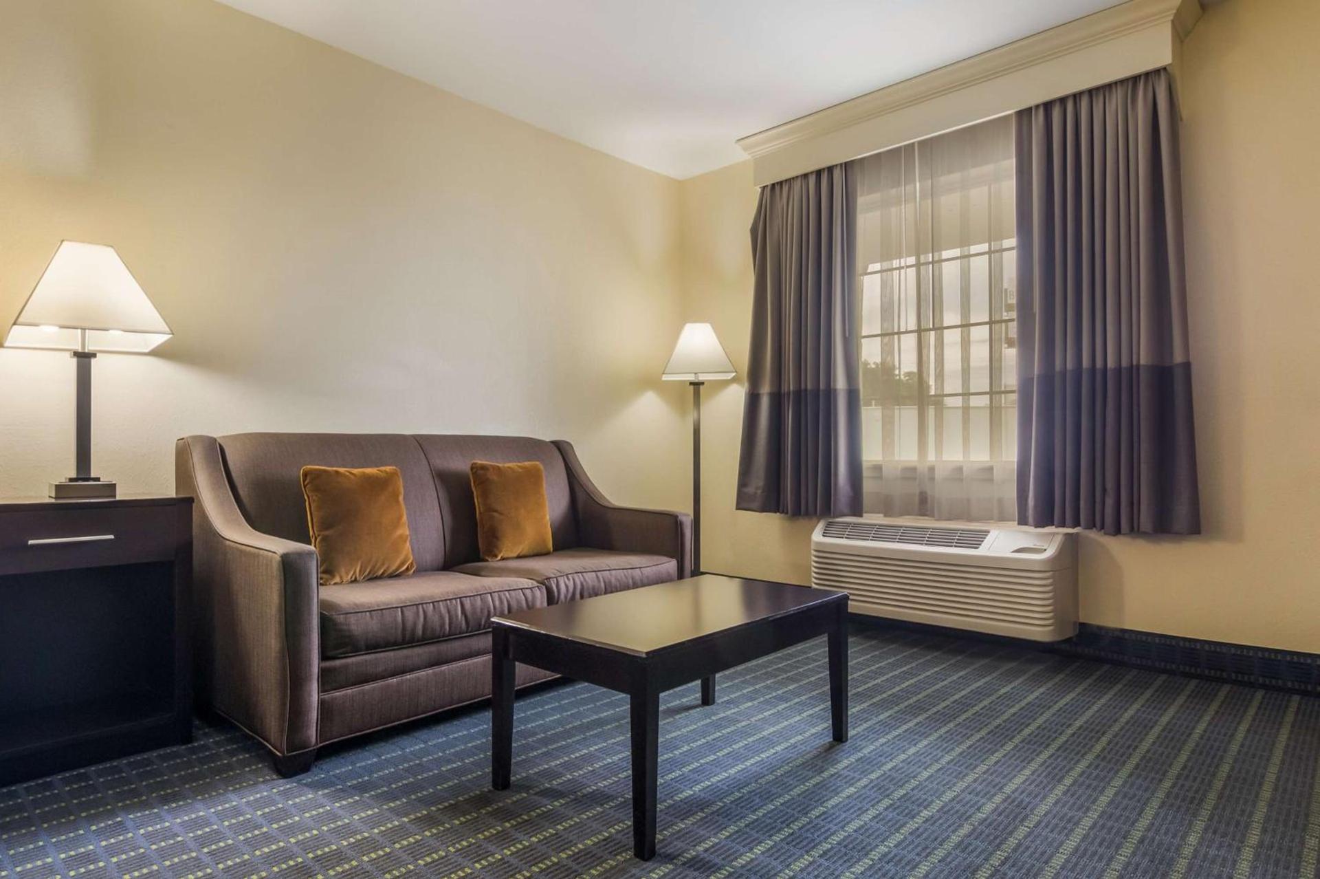 Best Western Parkside Inn photo 7