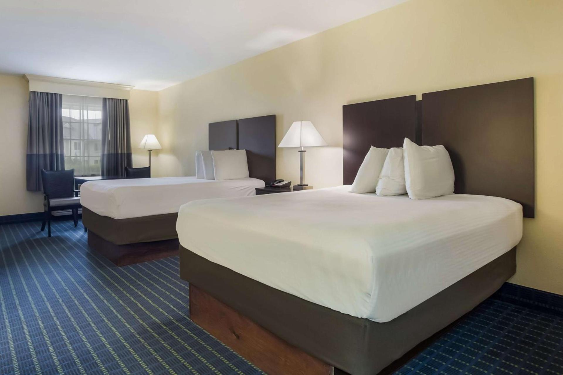 Best Western Parkside Inn photo 10