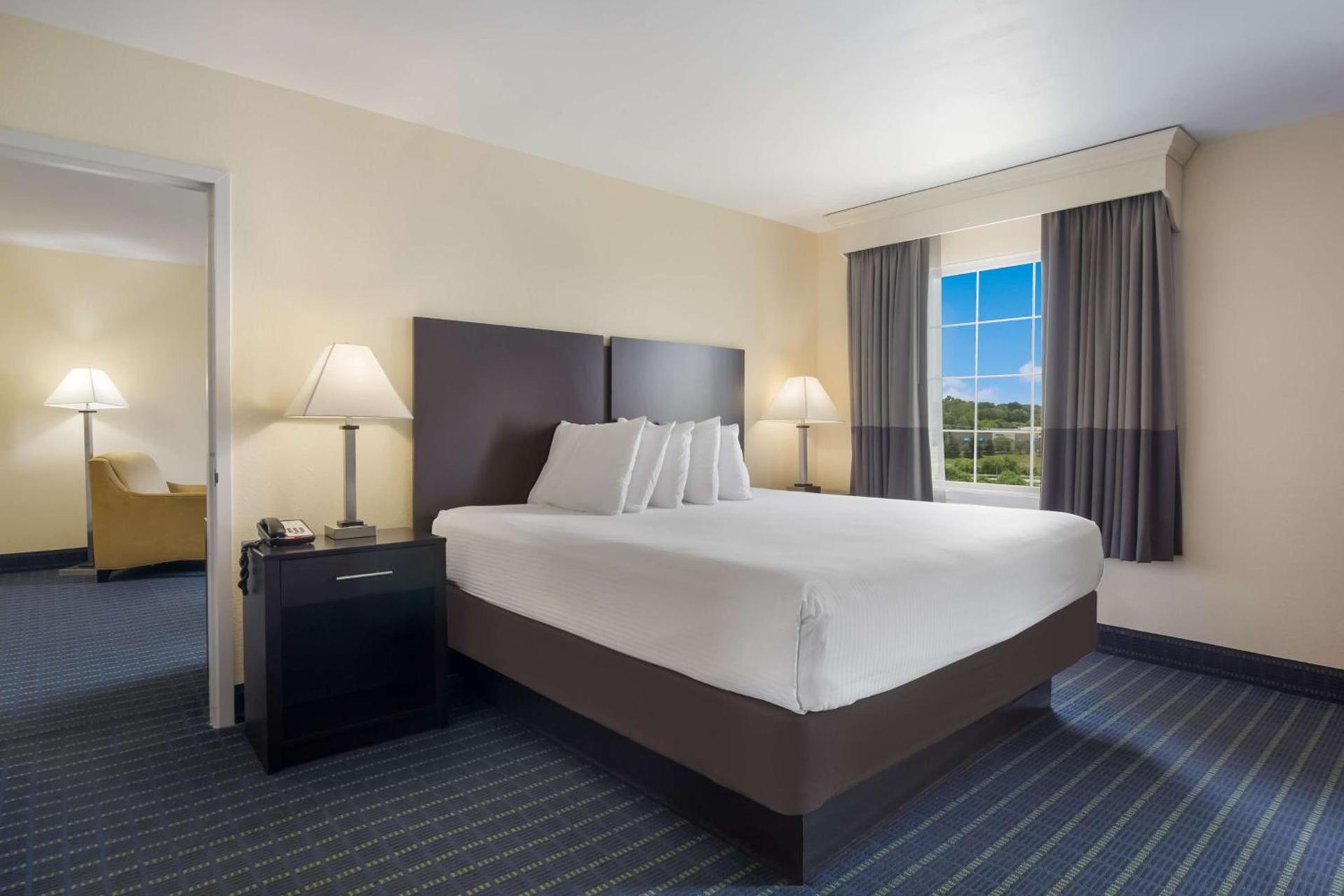 Best Western Parkside Inn photo 20