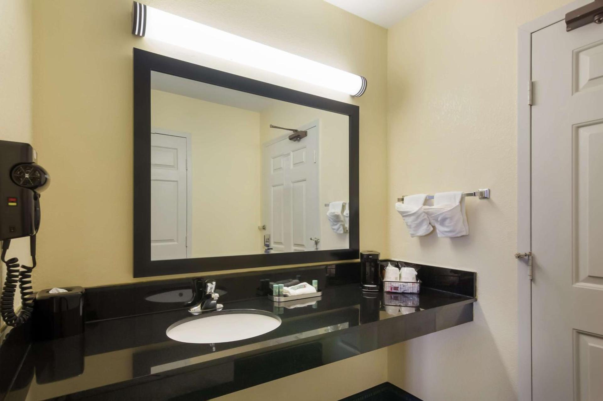 Best Western Parkside Inn photo 23