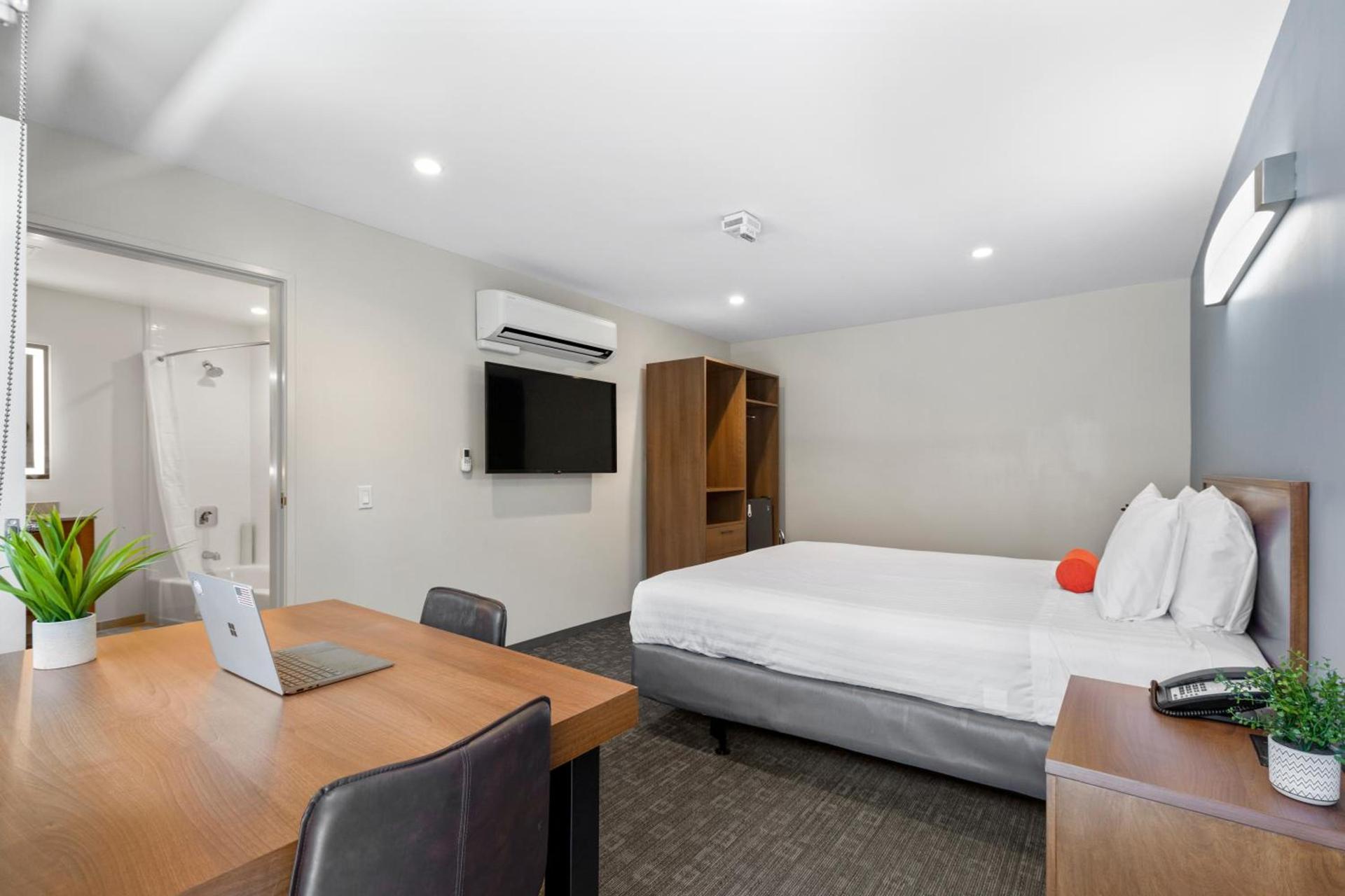 Good Nite Inn Calabasas photo 10