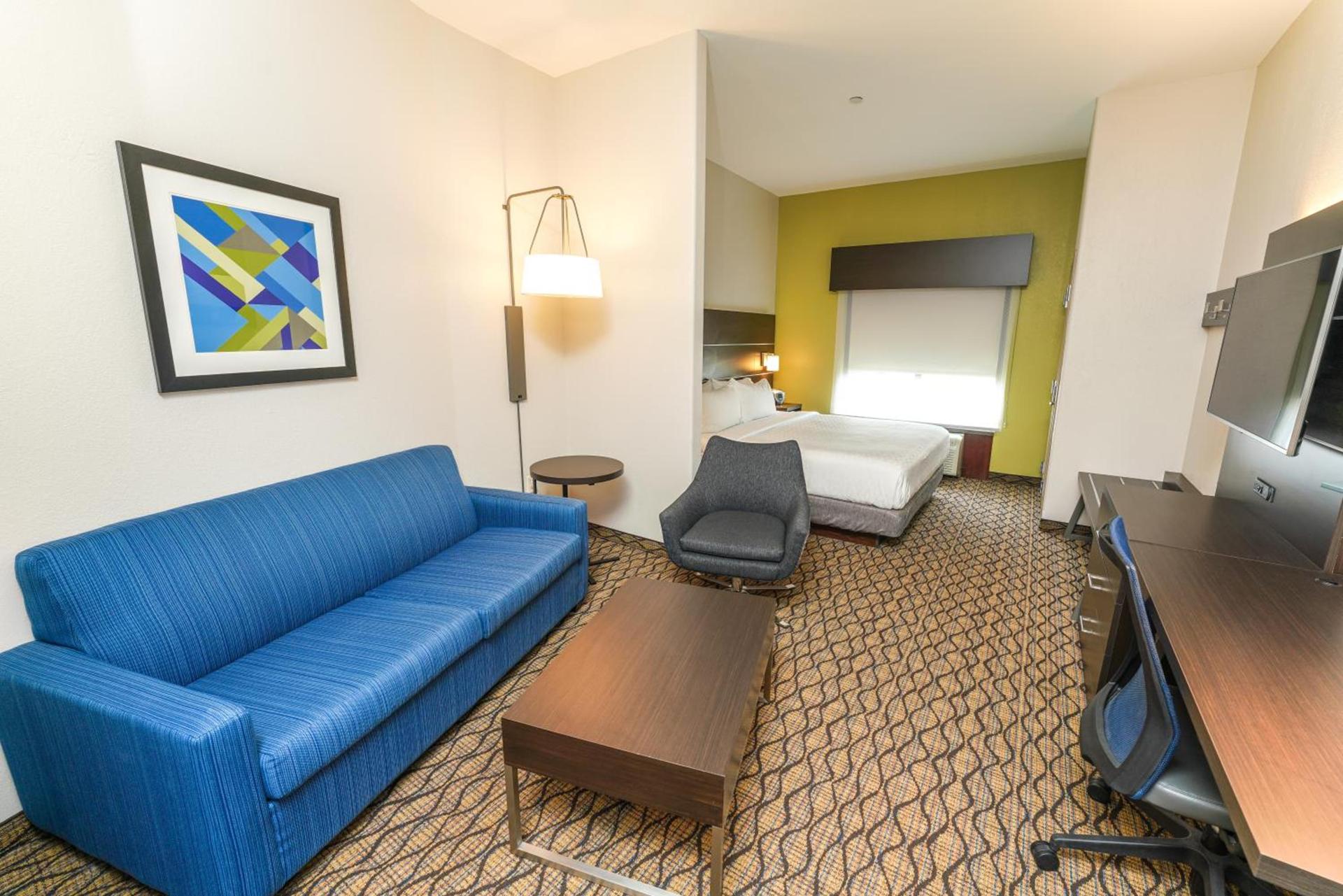 Holiday Inn Express and Suites Springfield Medical District by IHG photo 5