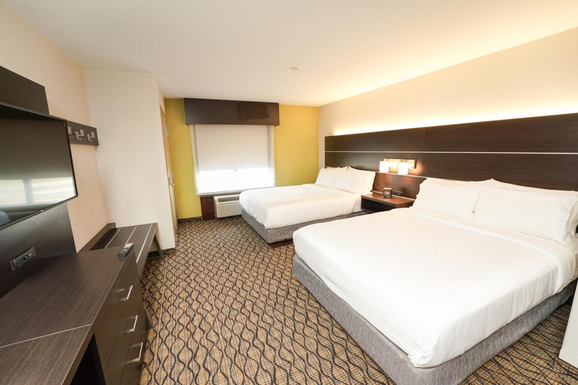 Holiday Inn Express and Suites Springfield Medical District by IHG photo 6