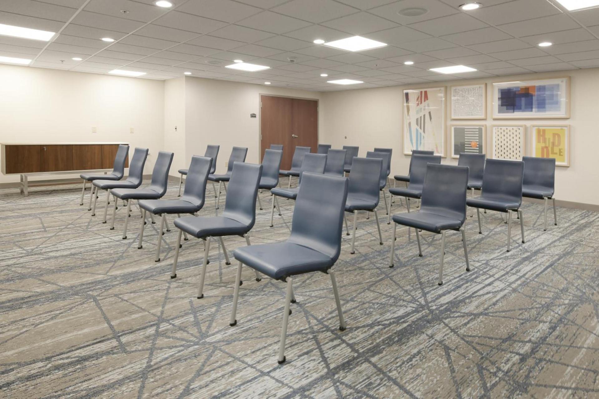 Holiday Inn Express & Suites - Williamstown - Glassboro by IHG photo 7