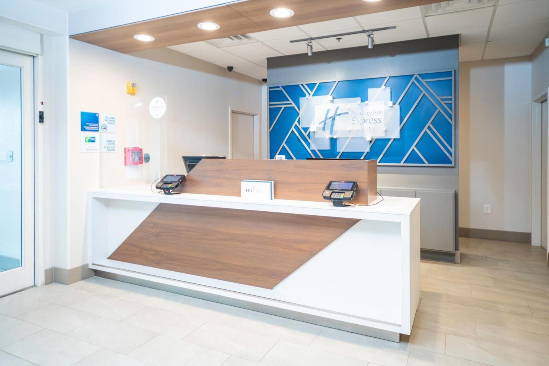 Holiday Inn Express and Suites Atlanta-Johns Creek by IHG photo 12