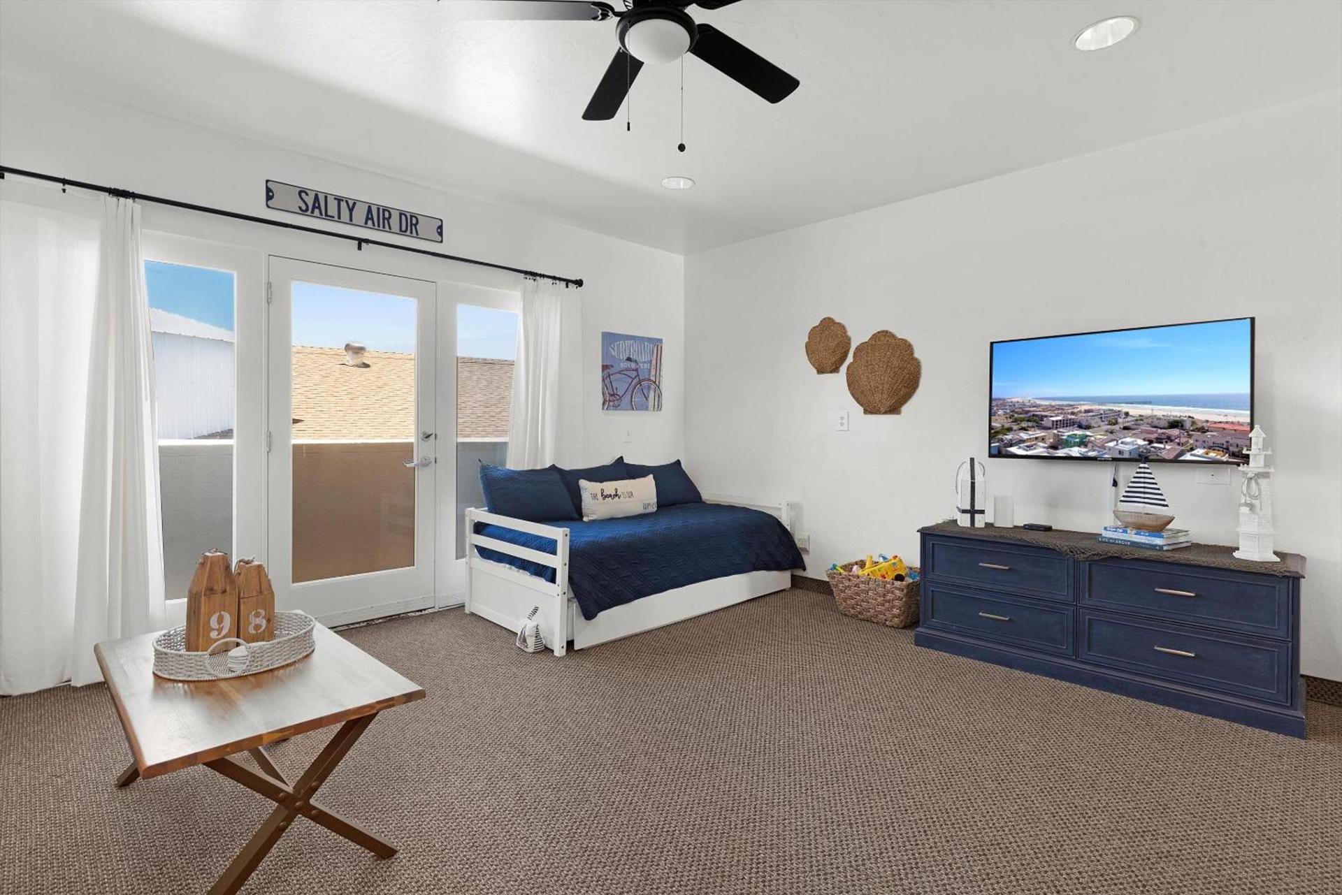 Beach House Inn & Suites photo 7