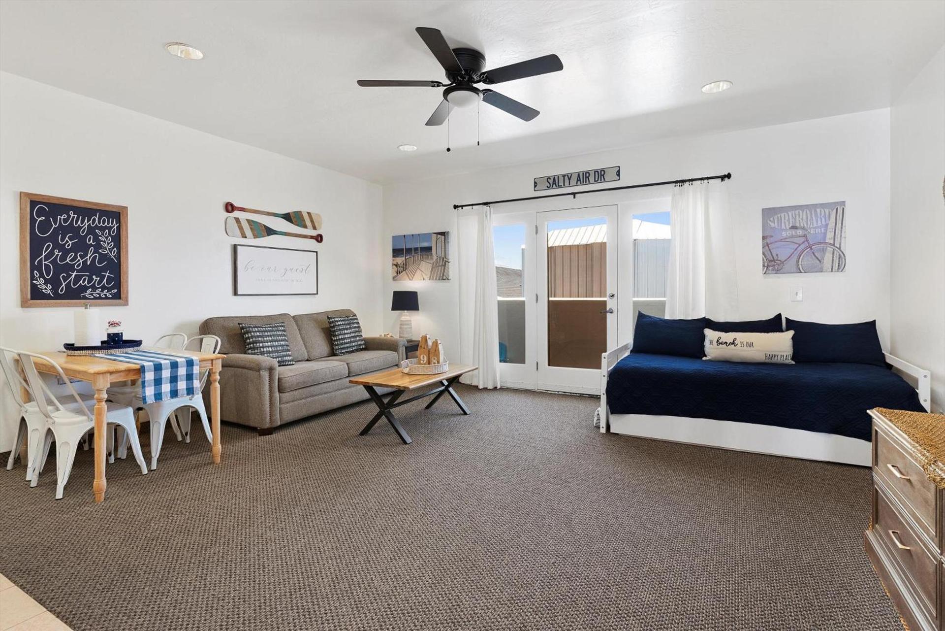 Beach House Inn & Suites photo 10