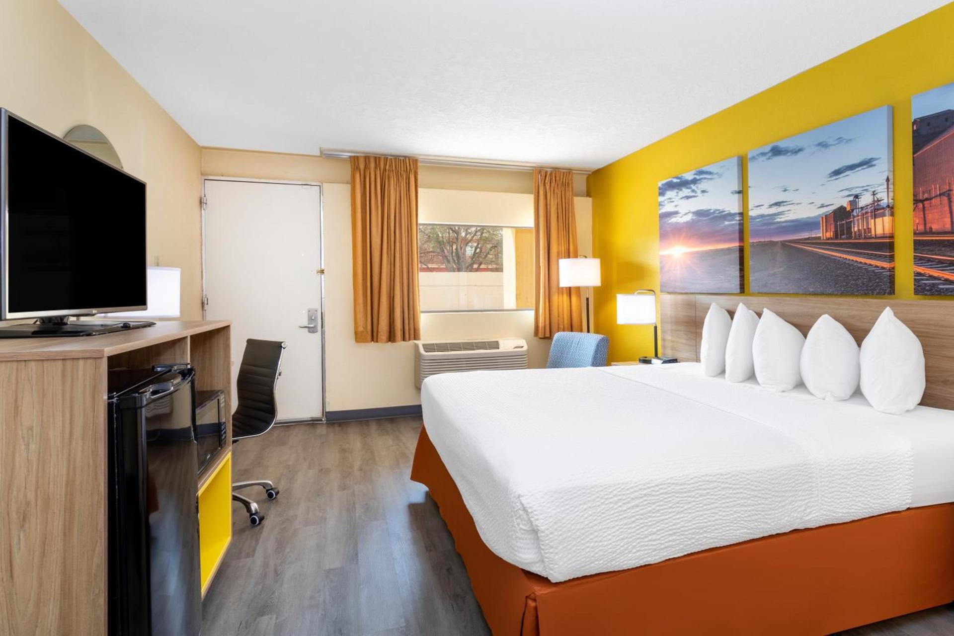 Days Inn & Suites by Wyndham Clovis photo 58