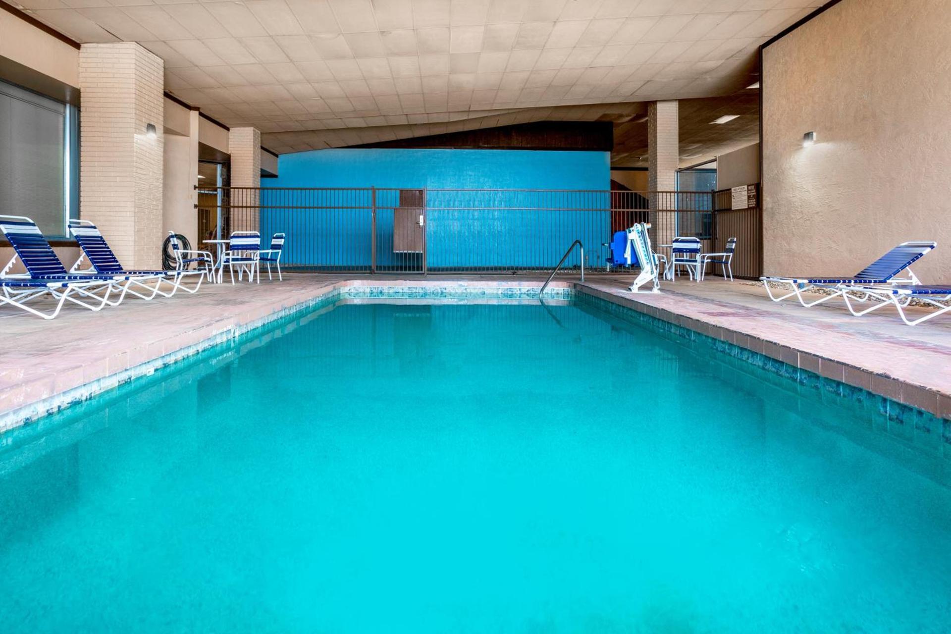 Days Inn & Suites by Wyndham Clovis photo 72