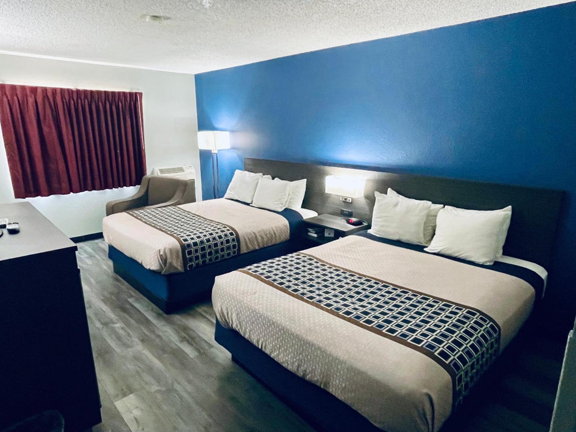 Americas Choice Inn & Suites photo 36