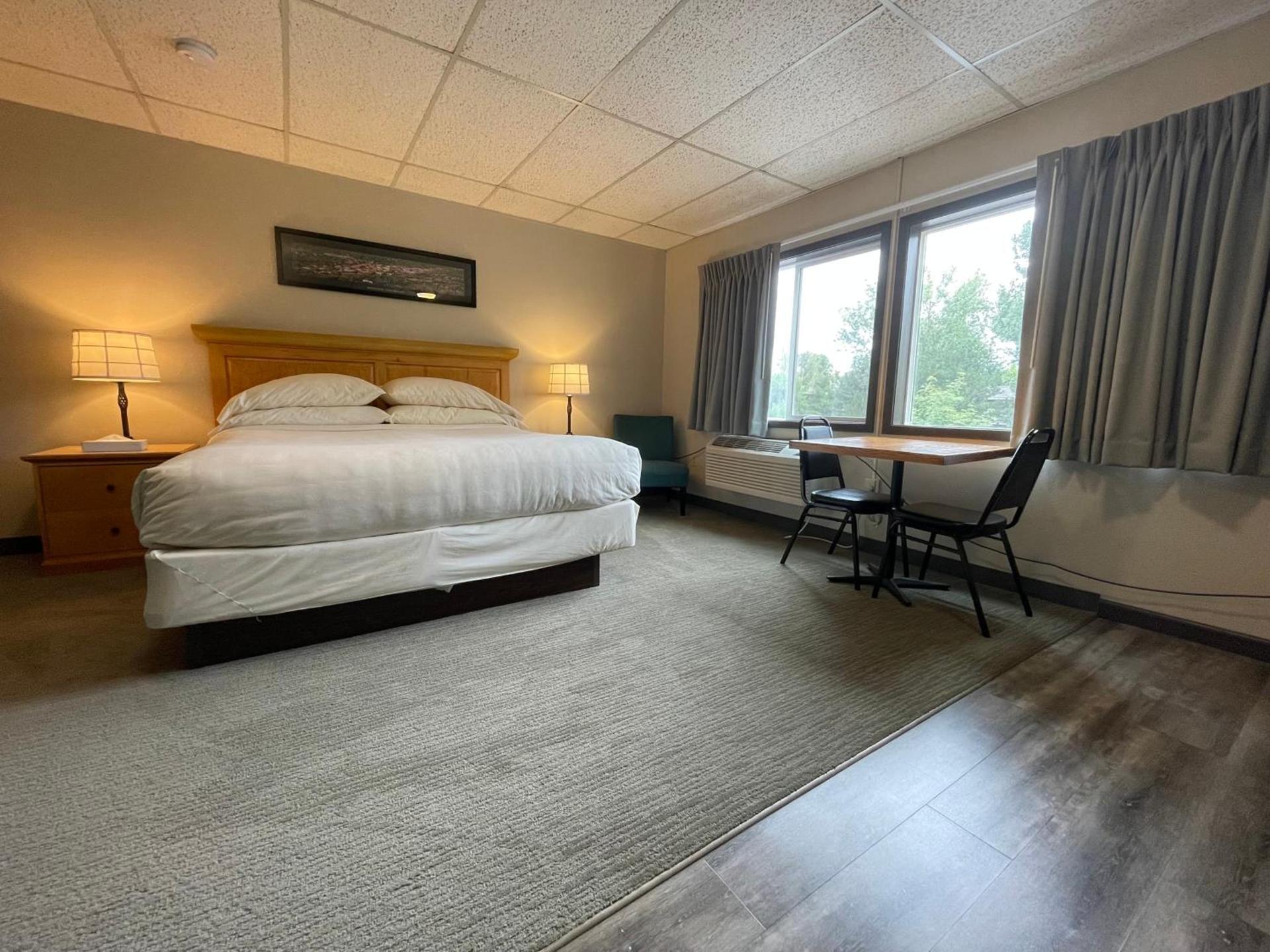 Boulder Twin Lakes Inn photo 17