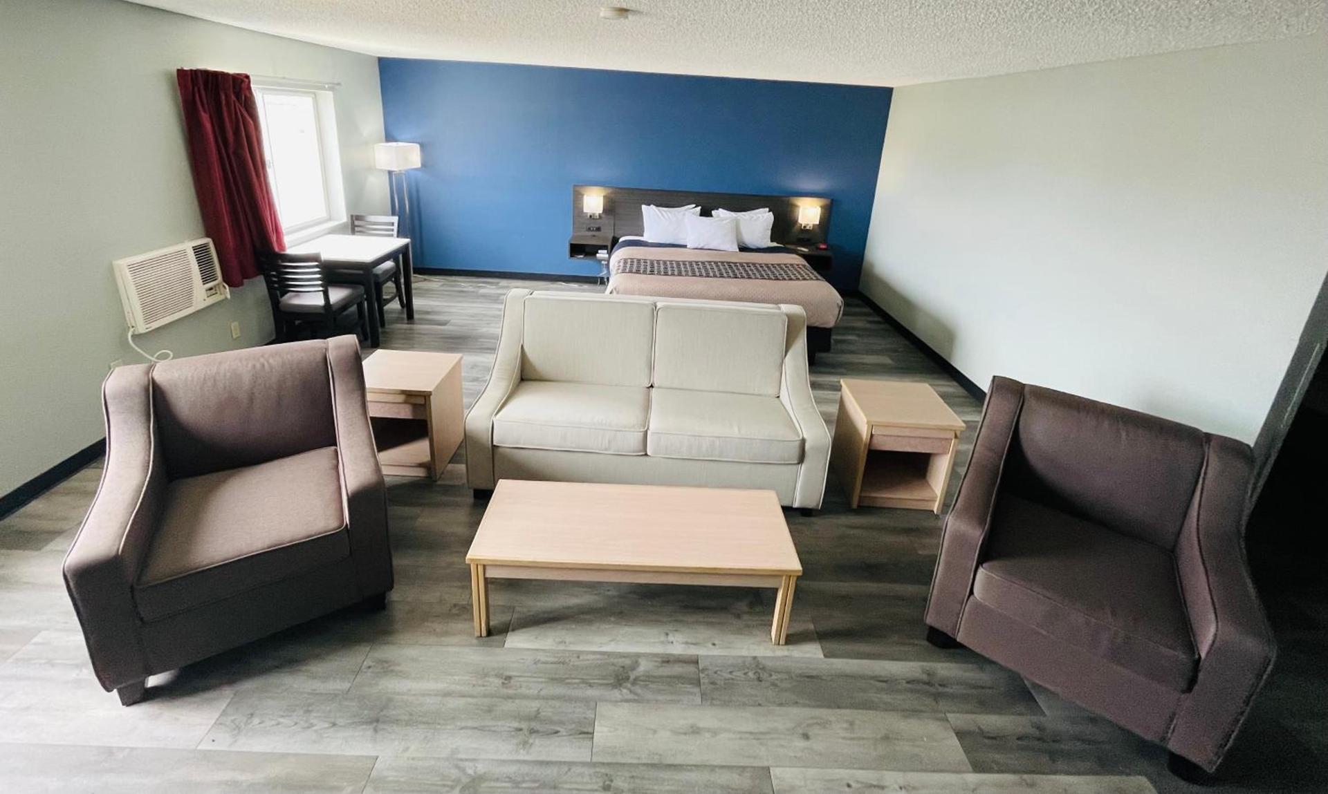 Americas Choice Inn & Suites photo 45