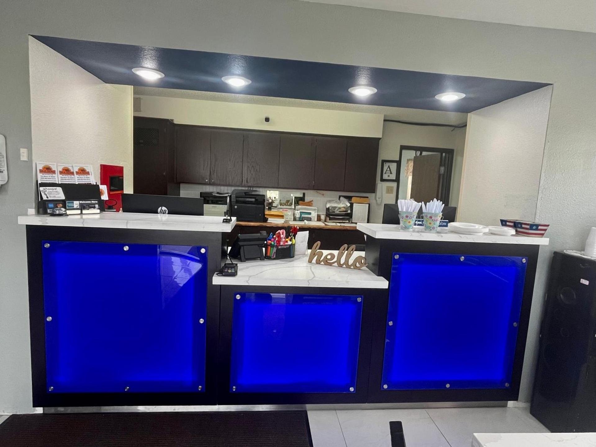 Americas Choice Inn & Suites photo 60