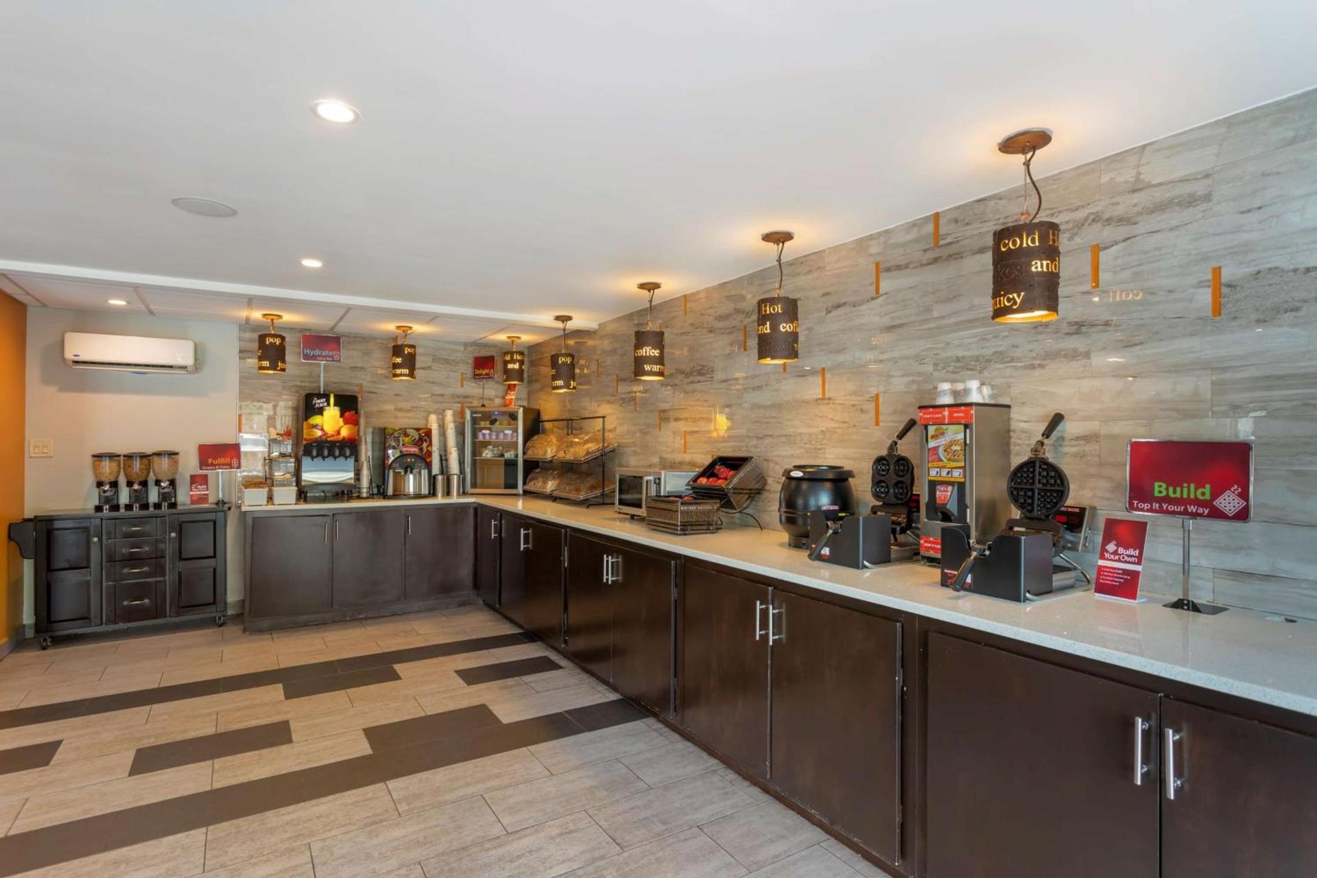 Best Western Plus Bowling Green photo 5