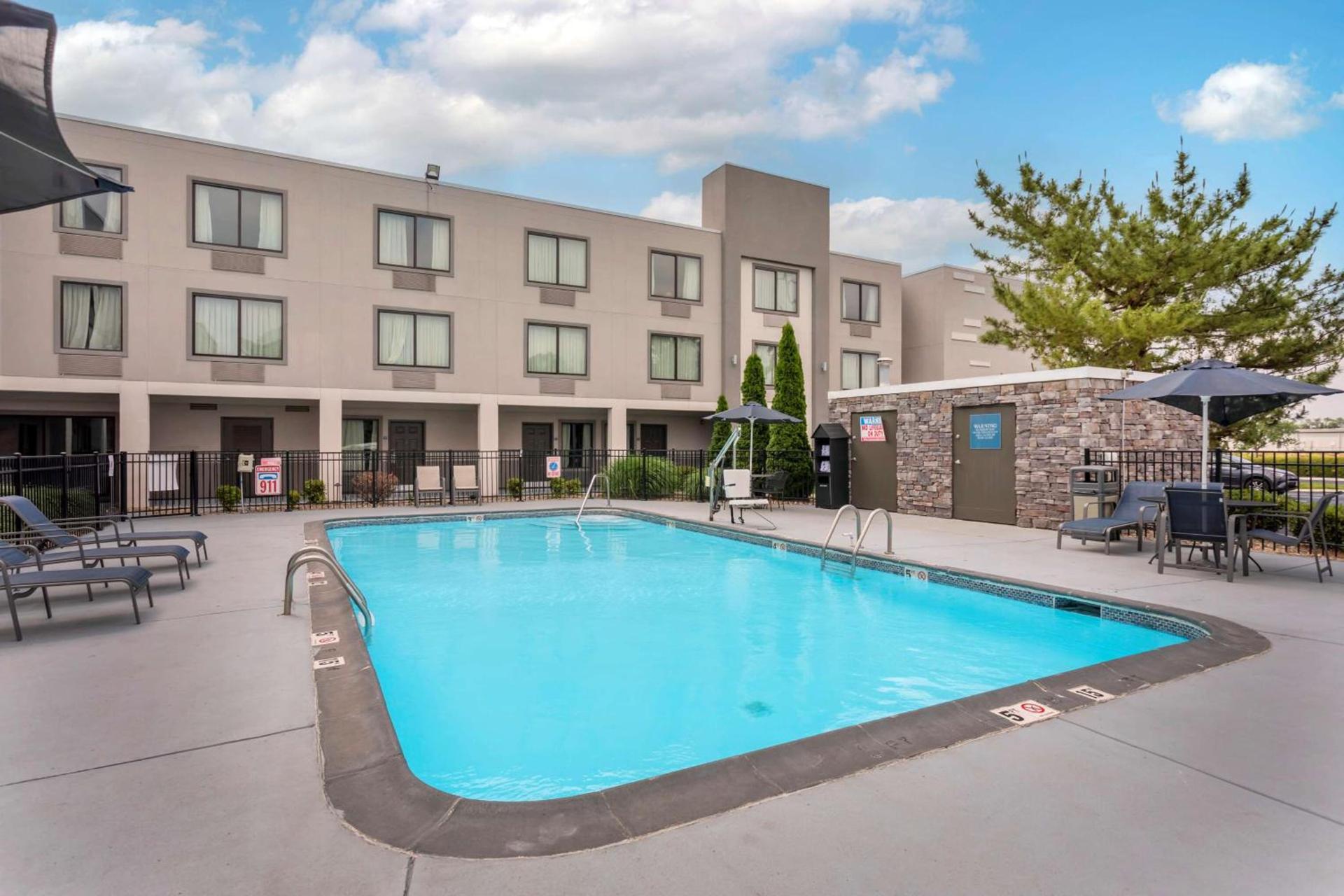 Best Western Plus Bowling Green photo 31