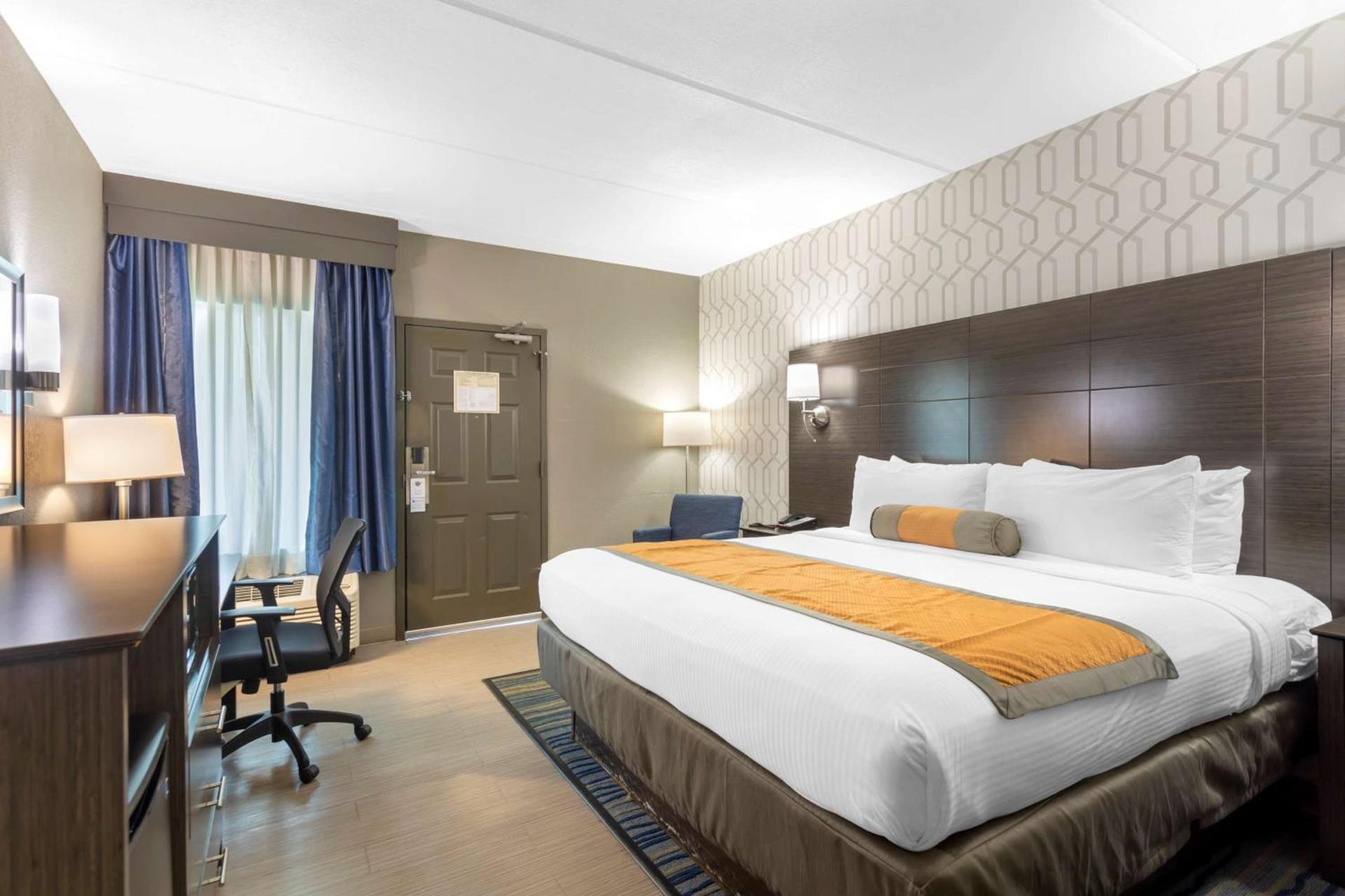 Best Western Plus Bowling Green photo 4