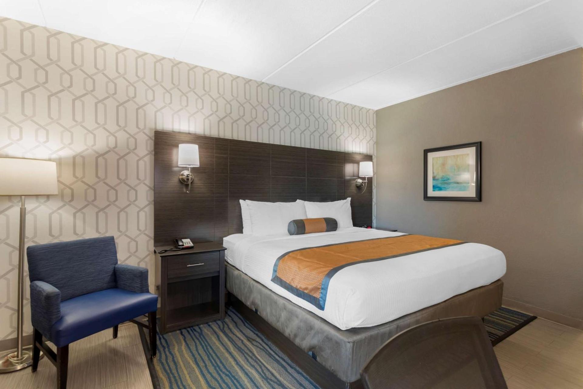 Best Western Plus Bowling Green photo 9
