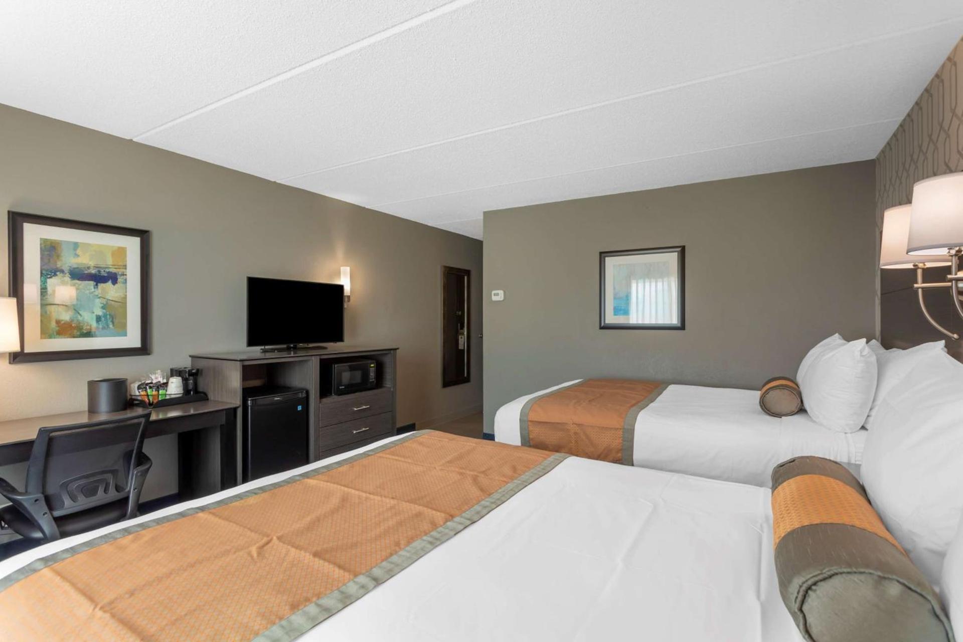 Best Western Plus Bowling Green photo 18
