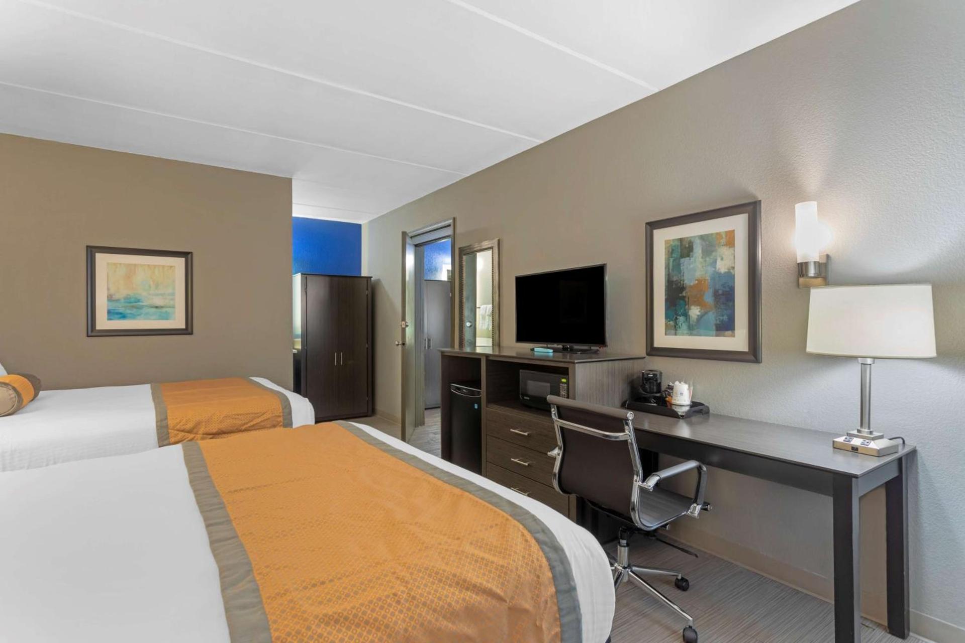 Best Western Plus Bowling Green photo 20