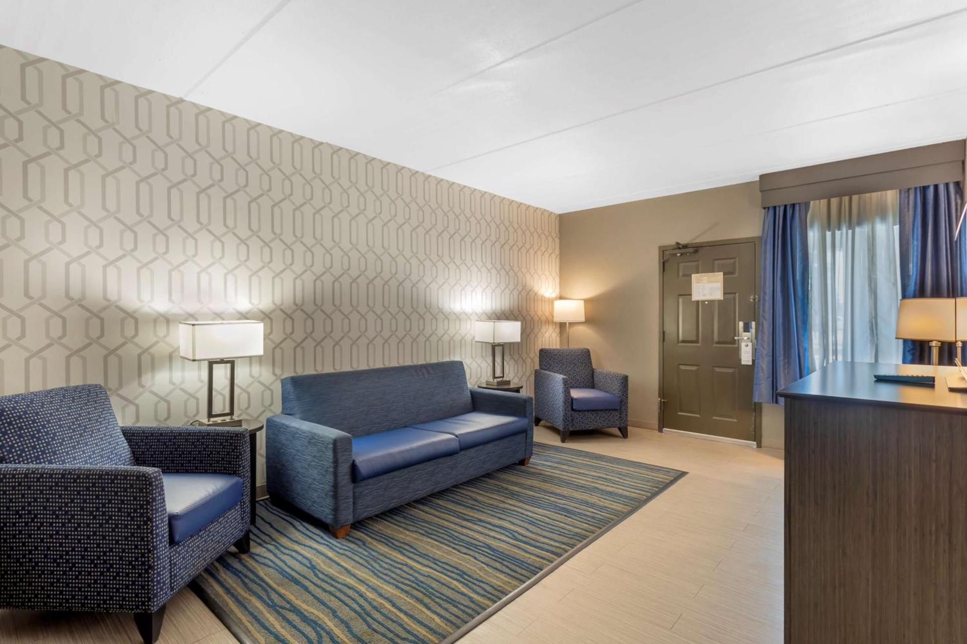 Best Western Plus Bowling Green photo 21