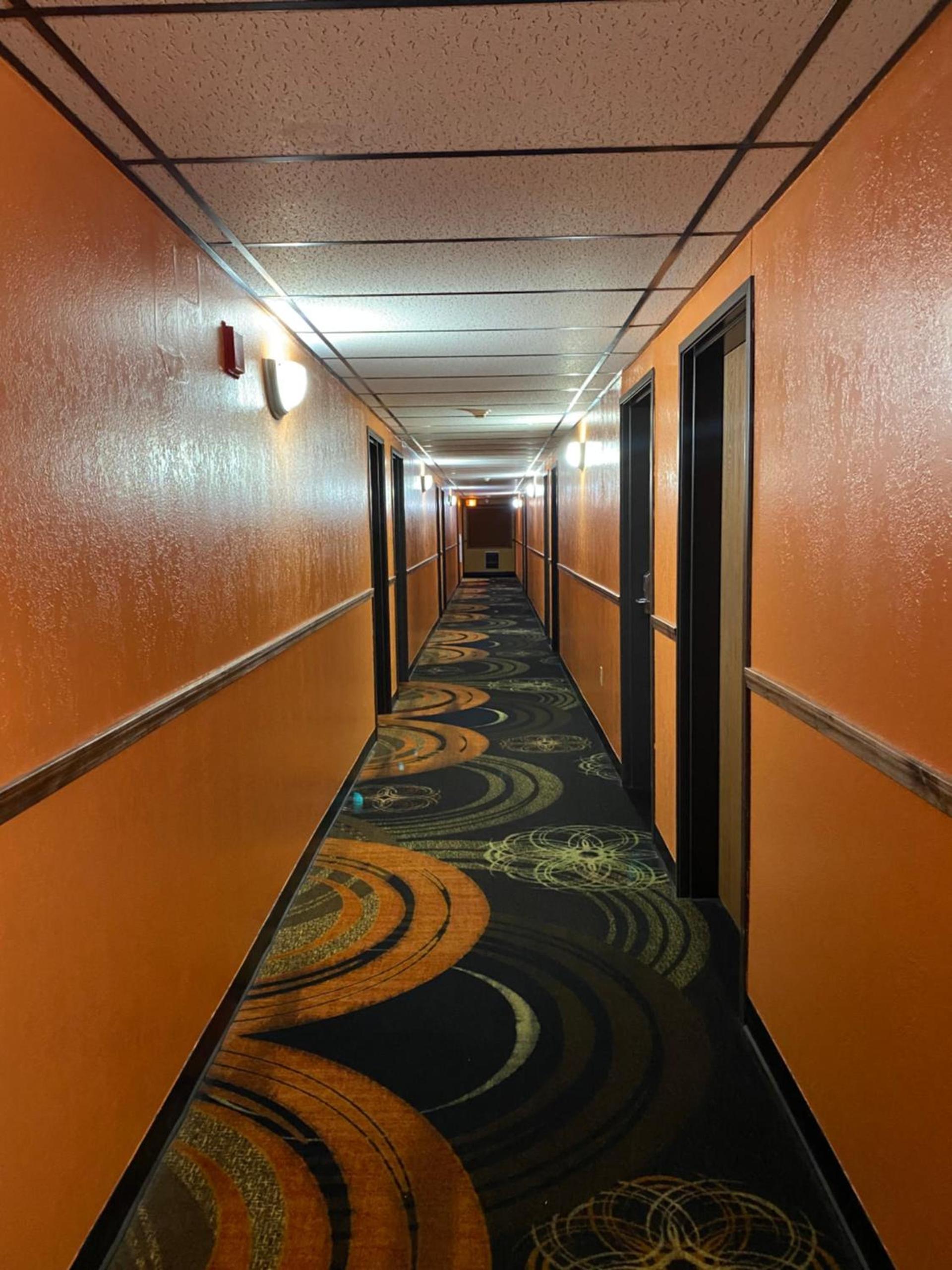 America's Stay Inn Stewartville photo 15