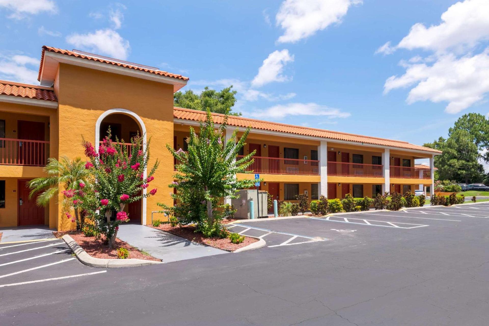 Quality Inn & Suites Mt Dora North photo 2