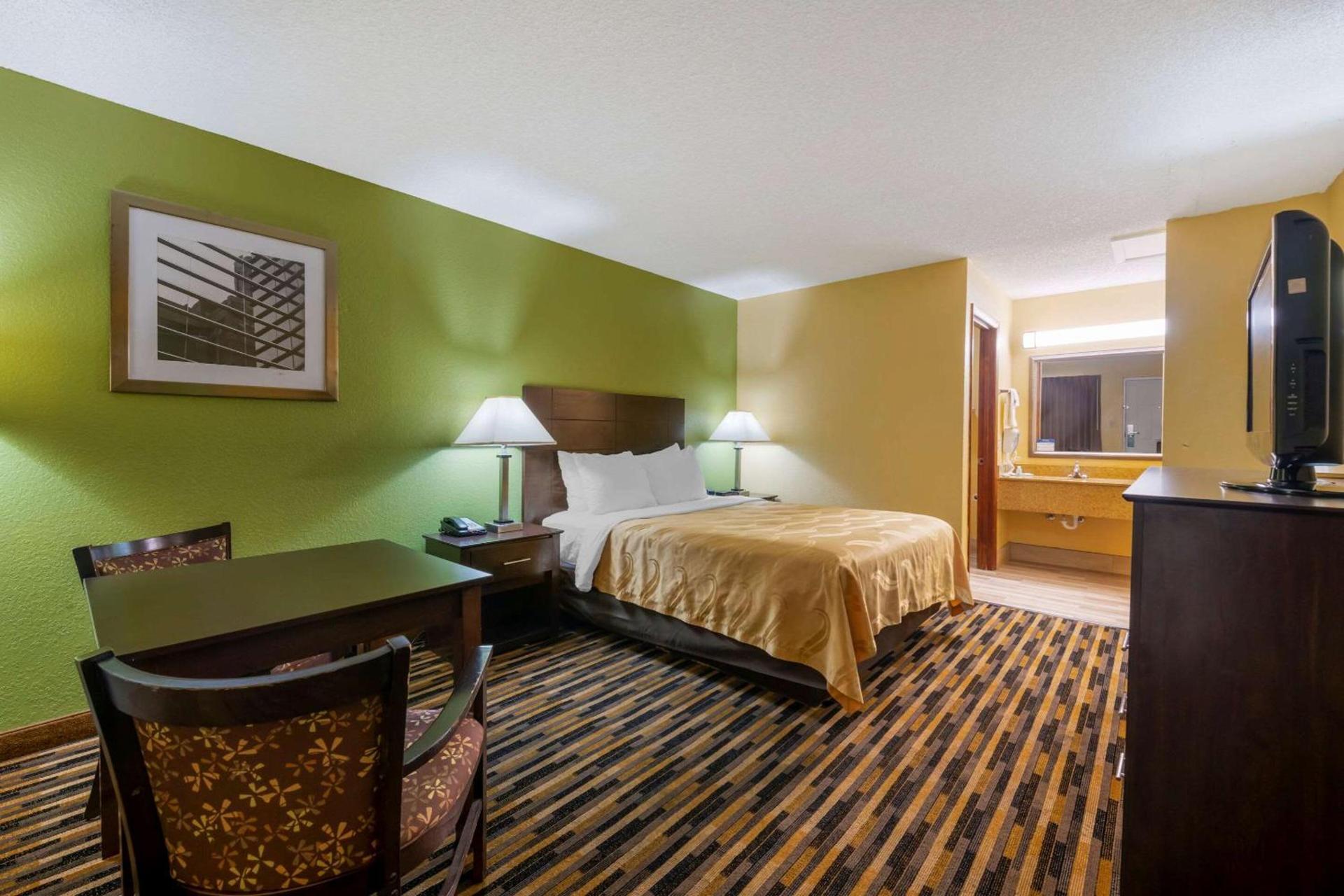 Quality Inn & Suites Mt Dora North photo 8