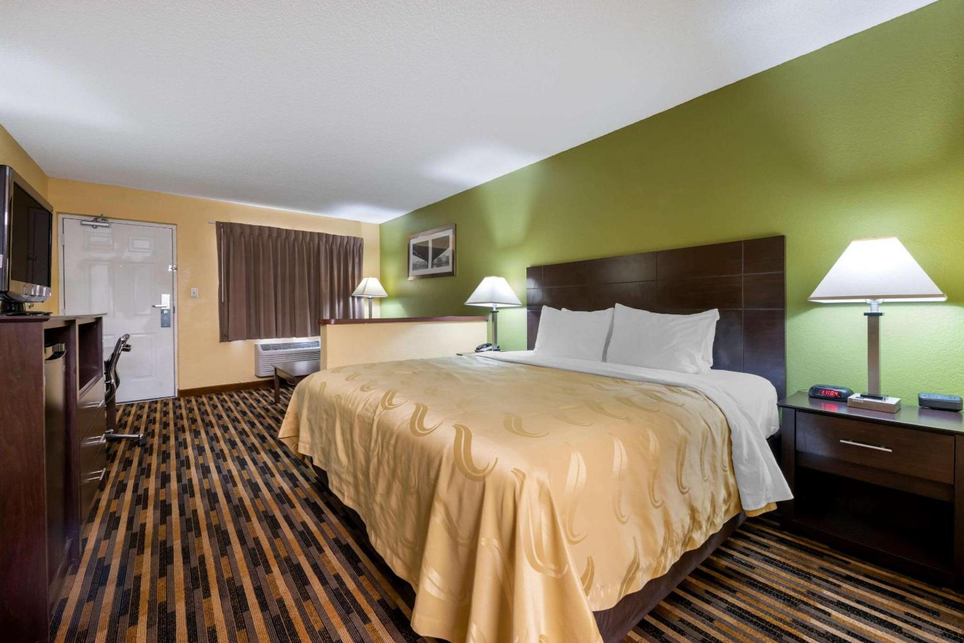 Quality Inn & Suites Mt Dora North photo 22