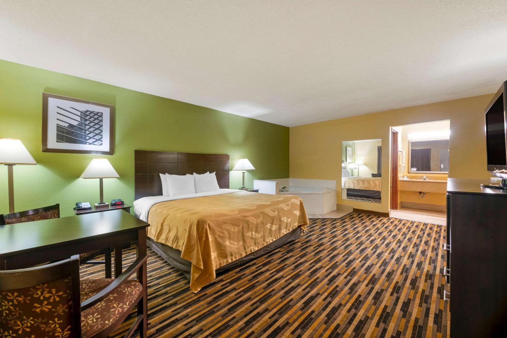 Quality Inn & Suites Mt Dora North photo 24