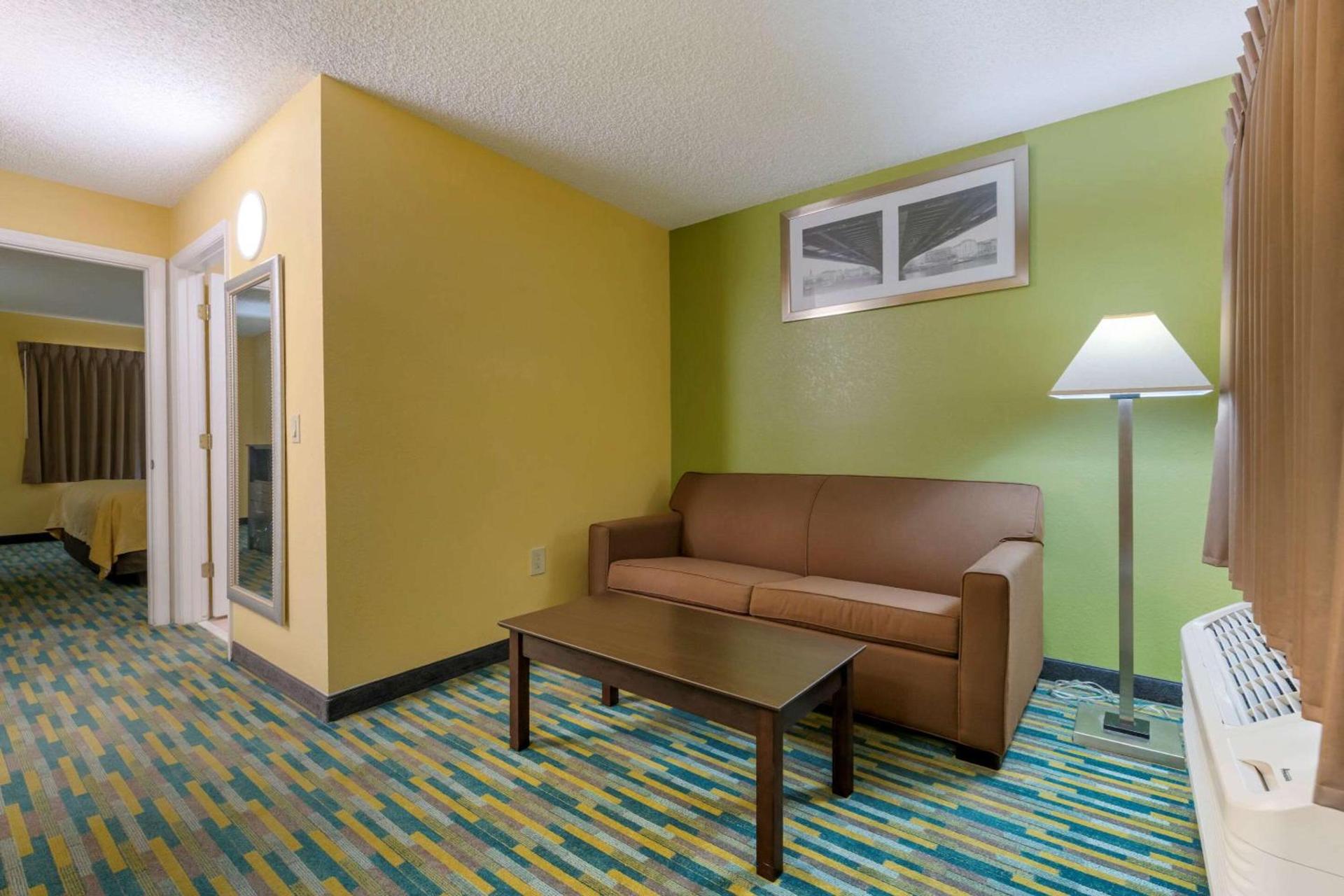 Quality Inn & Suites Mt Dora North photo 28