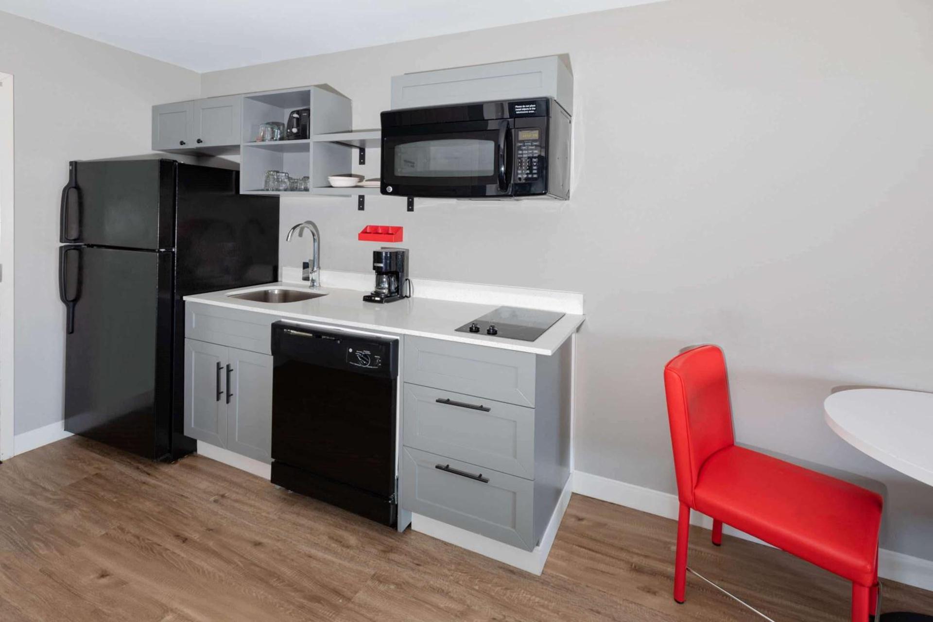 Hawthorn Extended Stay by Wyndham Ardmore photo 16
