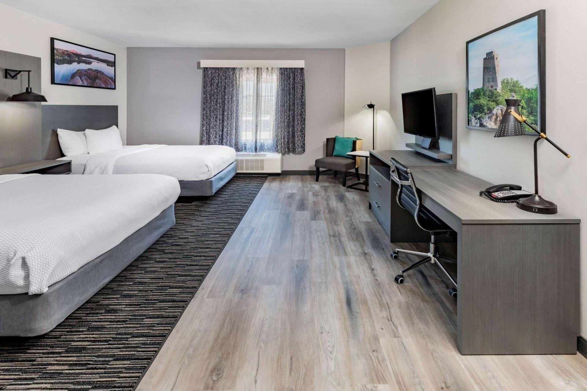 La Quinta Inn & Suites by Wyndham Ardmore photo 15