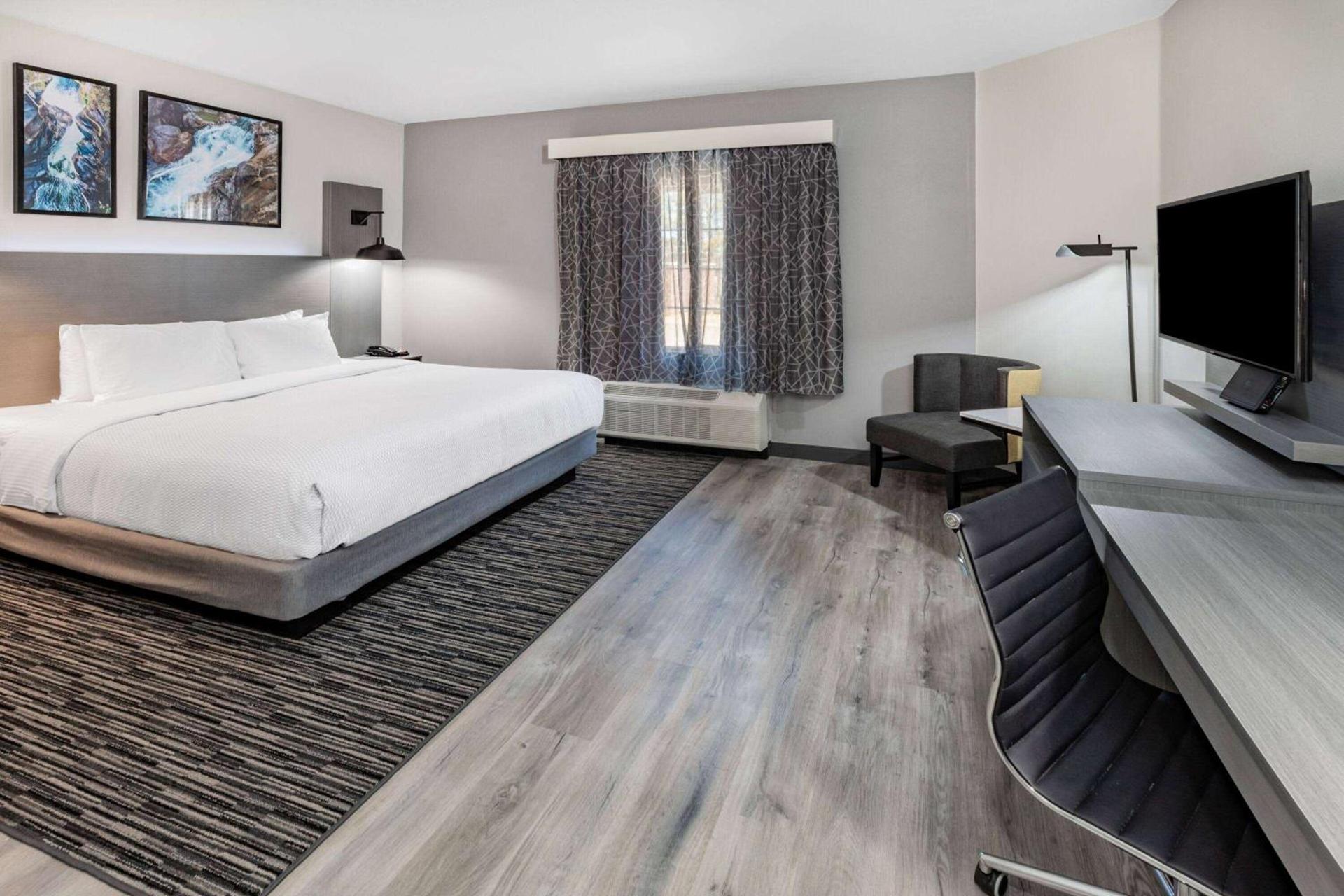 La Quinta Inn & Suites by Wyndham Ardmore photo 21