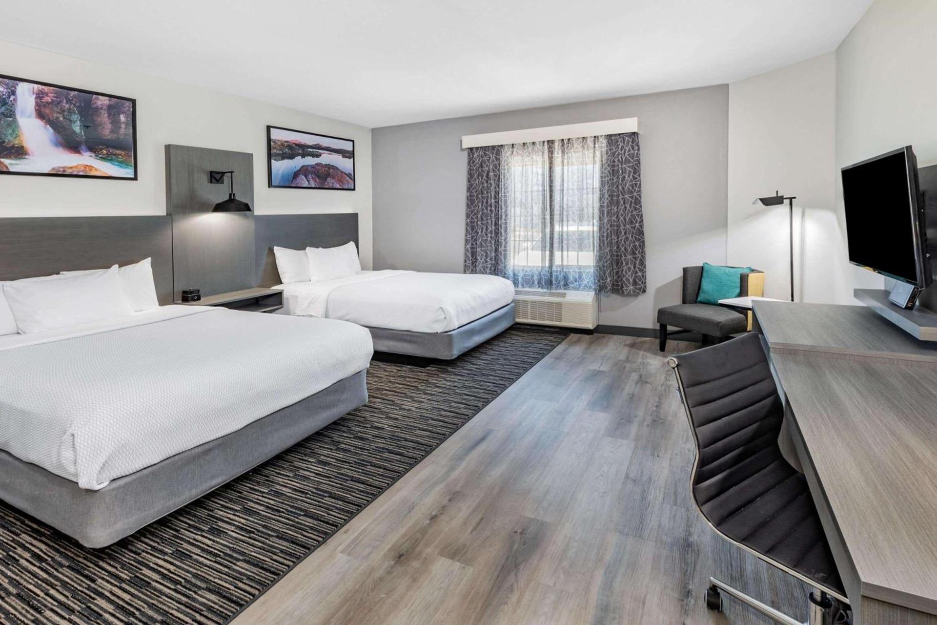 La Quinta Inn & Suites by Wyndham Ardmore photo 25