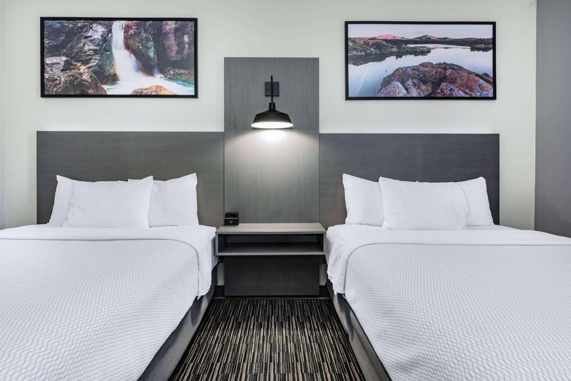 La Quinta Inn & Suites by Wyndham Ardmore photo 26