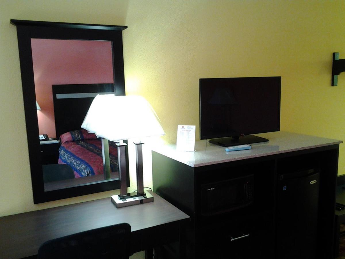 Elkton Lodge photo 7