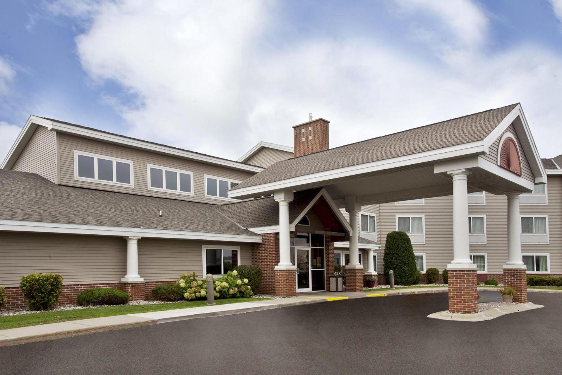 AmericInn by Wyndham Beaver Dam photo 42