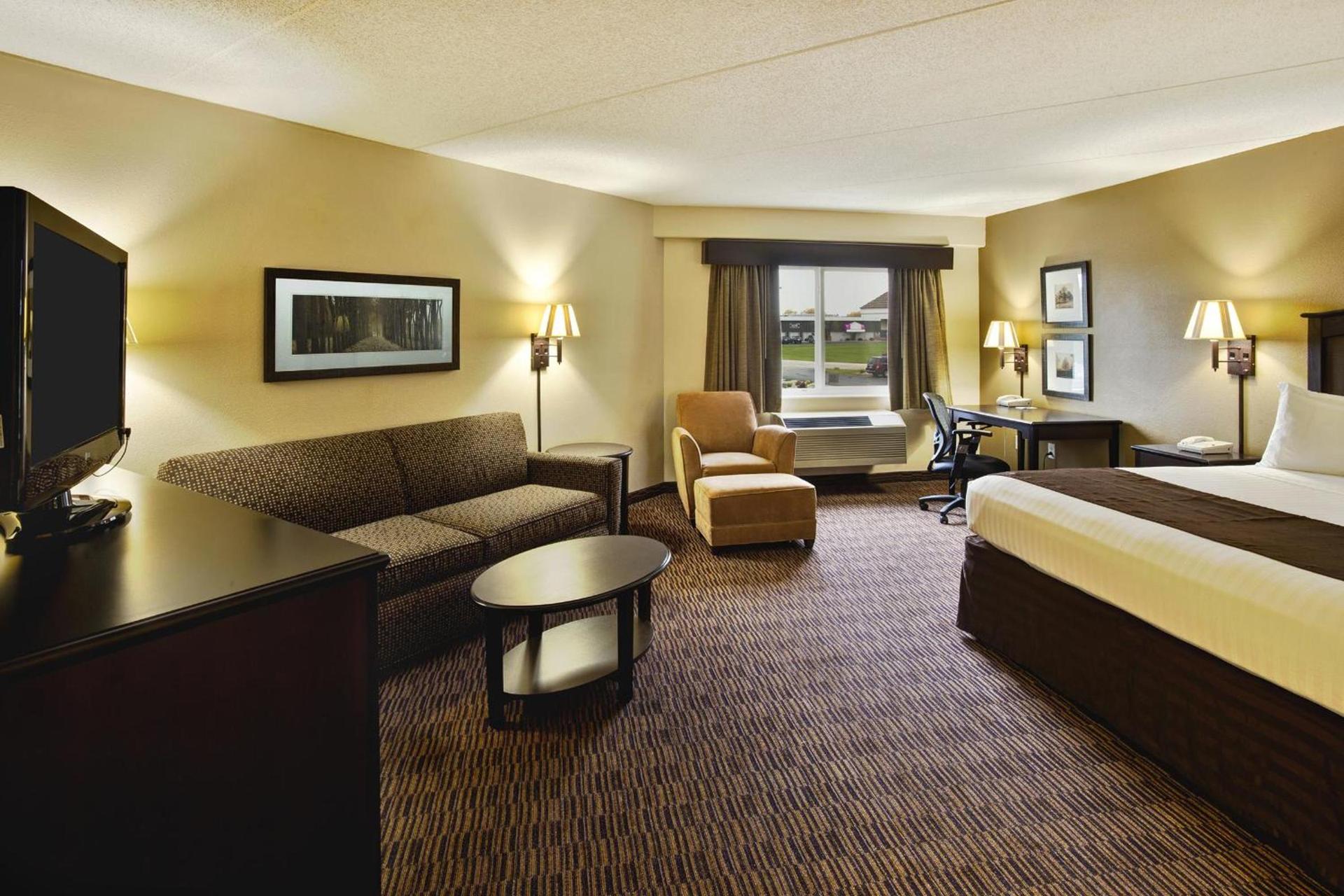 AmericInn by Wyndham Beaver Dam photo 37
