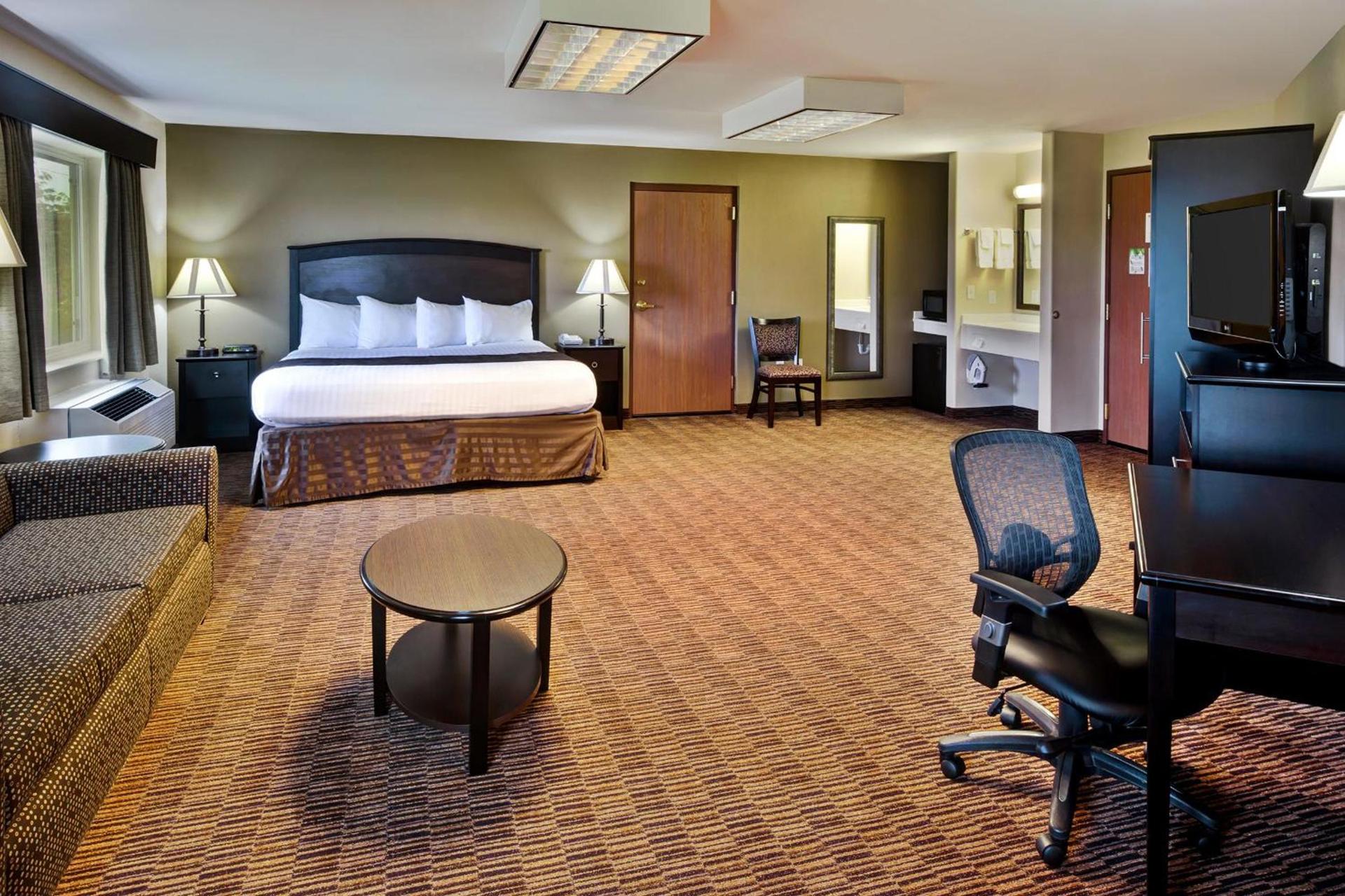 AmericInn by Wyndham Beaver Dam photo 39