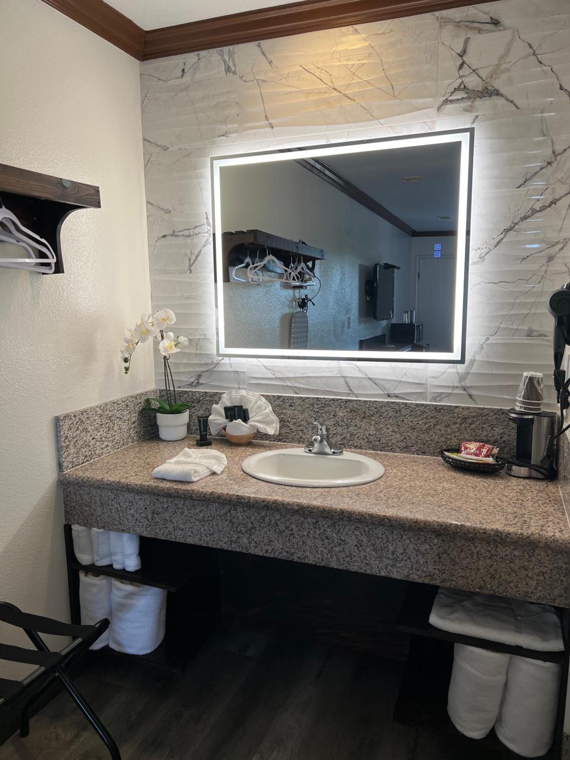 Starlight Inn Huntington Beach photo 24